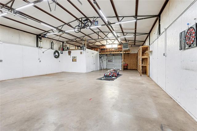 4 Willow Creek Drive, Tuttle, OK 73089