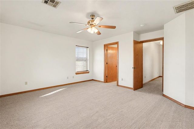 4 Willow Creek Drive, Tuttle, OK 73089