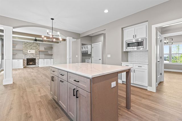 1005 Thomas Circle, Tiffin, IA 52340