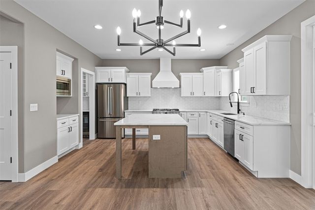1005 Thomas Circle, Tiffin, IA 52340