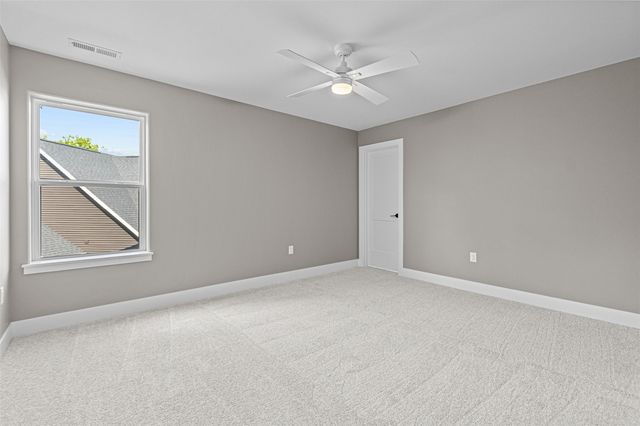 1005 Thomas Circle, Tiffin, IA 52340