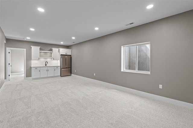 1005 Thomas Circle, Tiffin, IA 52340