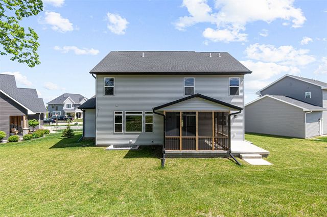1005 Thomas Circle, Tiffin, IA 52340