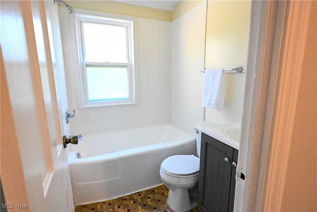 25380-25400 Lake Shore Boulevard, Euclid, OH 44132