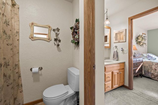 2121 LOVEWOOD DRIVE, Wisconsin Rapids, WI 54494