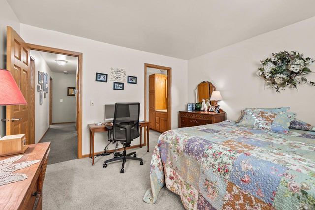 2121 LOVEWOOD DRIVE, Wisconsin Rapids, WI 54494