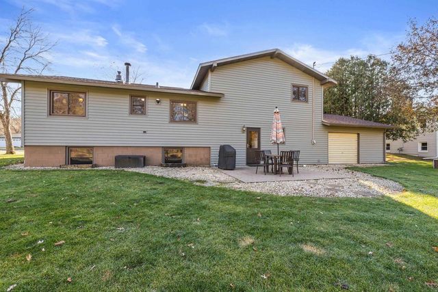 2121 LOVEWOOD DRIVE, Wisconsin Rapids, WI 54494