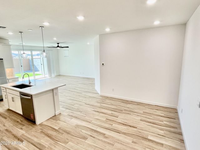 6949 W BUCKHORN Trail, Peoria, AZ 85383