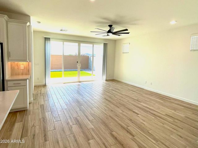 6949 W BUCKHORN Trail, Peoria, AZ 85383