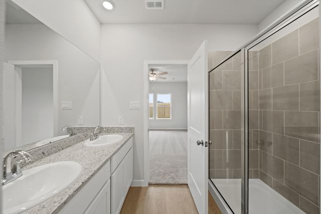 316 Bennett Street, Angleton, TX 77515