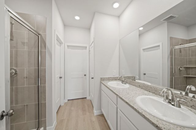 316 Bennett Street, Angleton, TX 77515