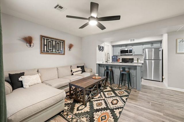 14441 N Pennsylvania Avenue 57J, Oklahoma City, OK 73134