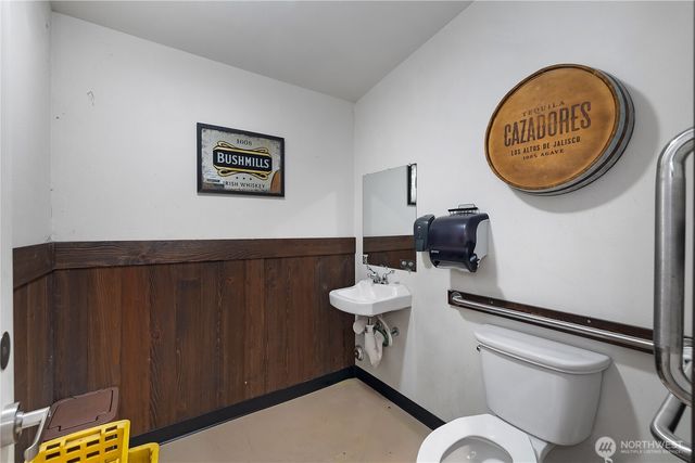 2364 Jackson Highway, Chehalis, WA 98532