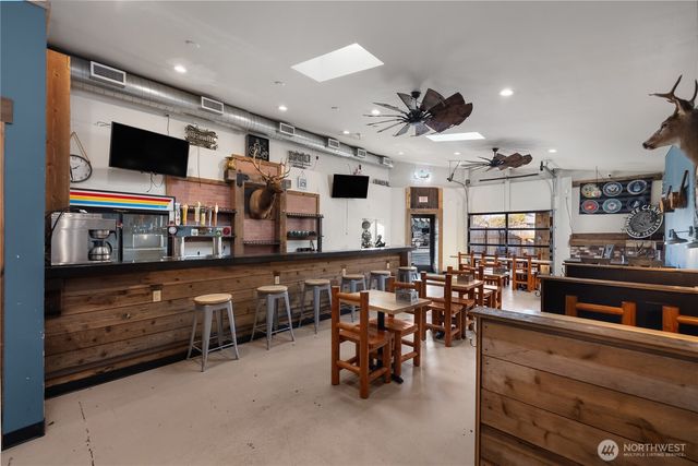 2364 Jackson Highway, Chehalis, WA 98532