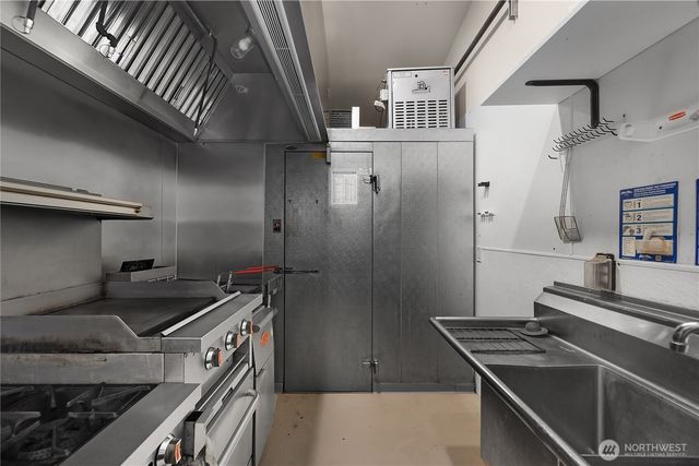 2364 Jackson Highway, Chehalis, WA 98532