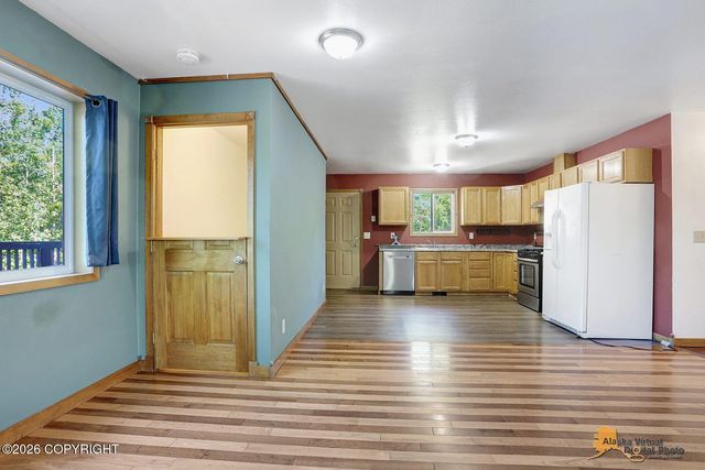 16190 W Huskie Drive, Big Lake, AK 99623