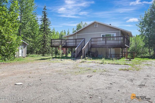 16190 W Huskie Drive, Big Lake, AK 99623