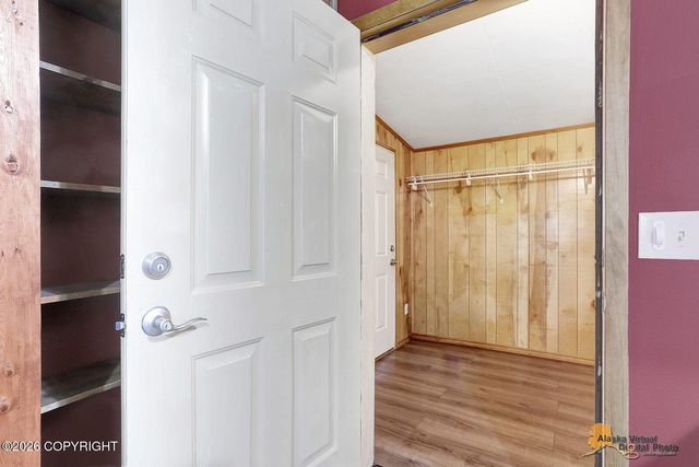 16190 W Huskie Drive, Big Lake, AK 99623