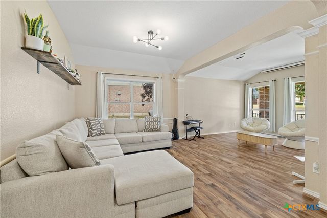 210 W Iowa Drive, Harker Heights, TX 76548