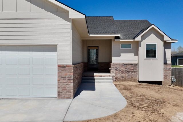 5881 N St. Paul Ct., Wichita, KS 67204