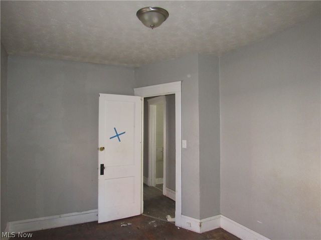 1427 E 133rd Street, East Cleveland, OH 44112