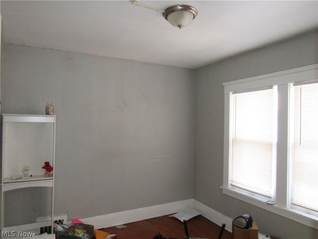 1427 E 133rd Street, East Cleveland, OH 44112