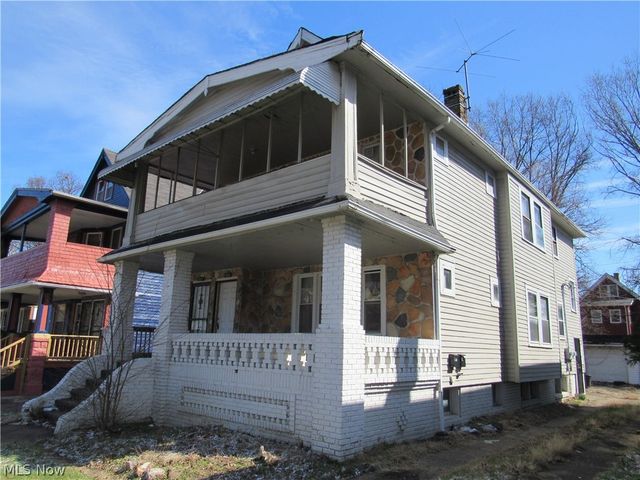 1427 E 133rd Street, East Cleveland, OH 44112