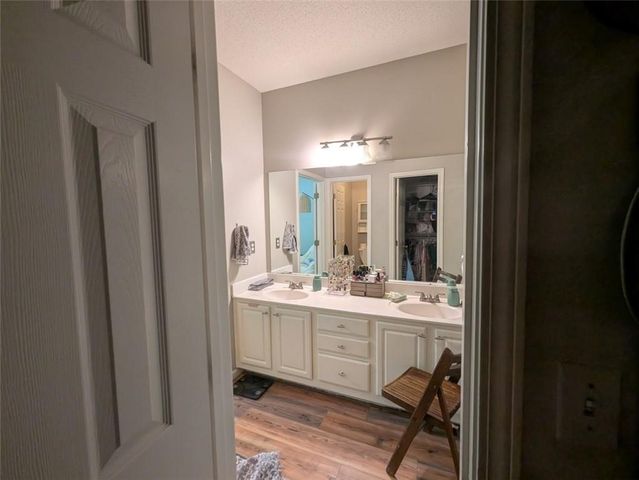 7317 SILVERHEEL Street, Shawnee, KS 66227