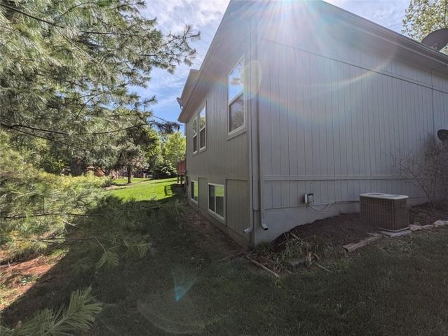 7317 SILVERHEEL Street, Shawnee, KS 66227