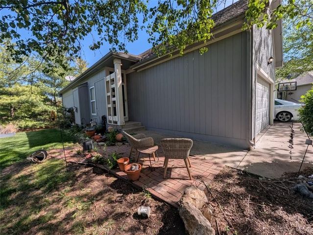 7317 SILVERHEEL Street, Shawnee, KS 66227