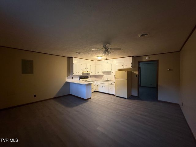 1204 Bloomingdale Pike, Kingsport, TN 37660