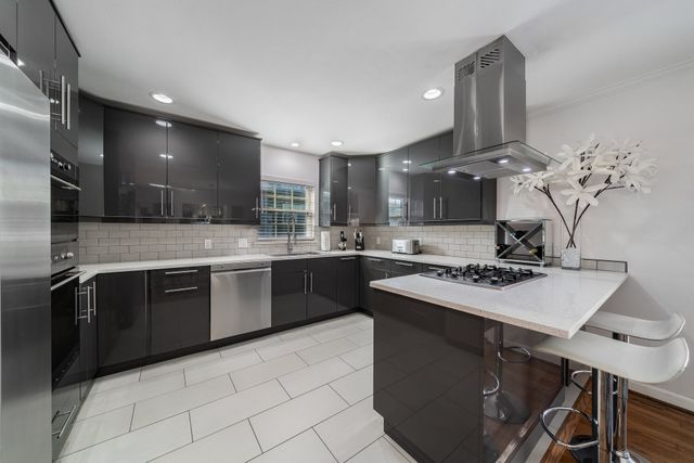 6455 Sondra Drive, Dallas, TX 75214