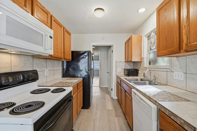 5704 Hammermill RUN, Austin, TX 78744