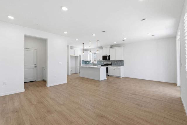 8313 Morning Star Way, Elk Grove, CA 95757