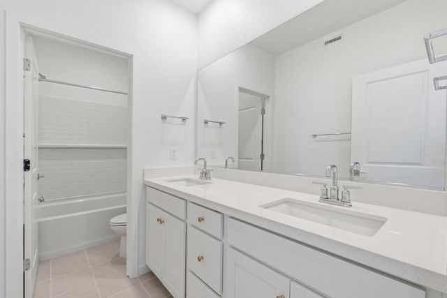 8313 Morning Star Way, Elk Grove, CA 95757