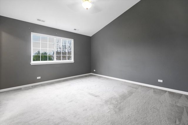 7 Appletree Court, Lake In The Hills, IL 60156