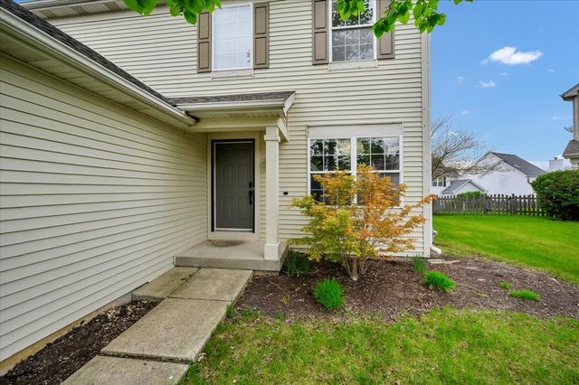 7 Appletree Court, Lake In The Hills, IL 60156