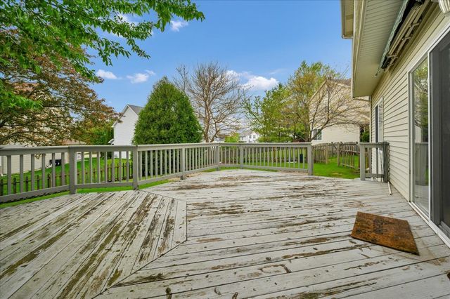 7 Appletree Court, Lake In The Hills, IL 60156