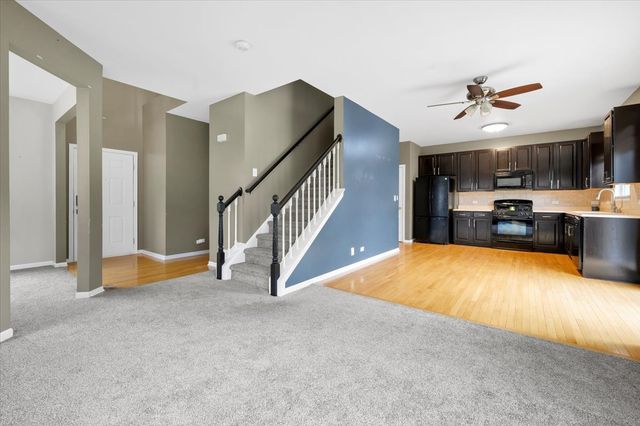 7 Appletree Court, Lake In The Hills, IL 60156