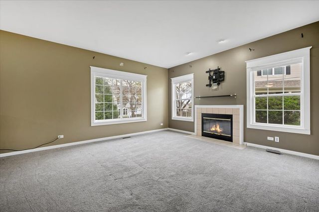 7 Appletree Court, Lake In The Hills, IL 60156