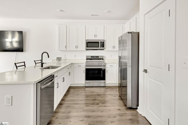 1230 Westgate Village Drive, Spartanburg, SC 29301