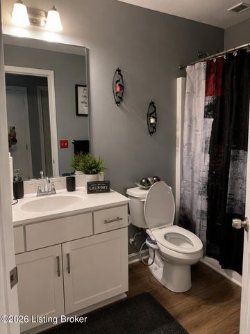 7618 Eagle Landing Way, Louisville, KY 40214