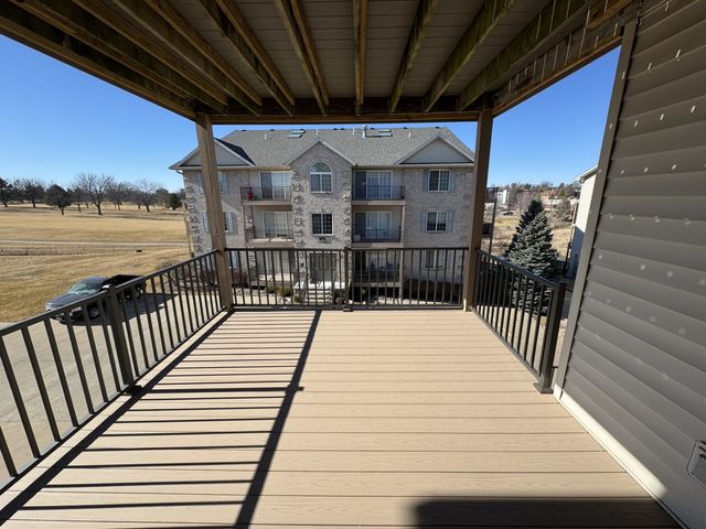 3030 Holiday Court 7, Bettendorf, IA 52722