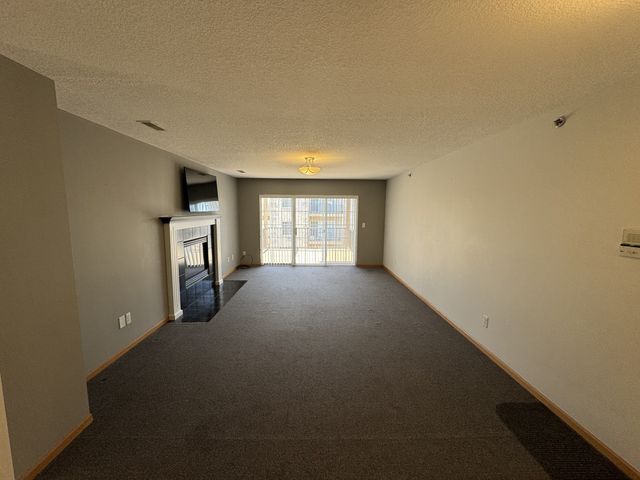 3030 Holiday Court 7, Bettendorf, IA 52722