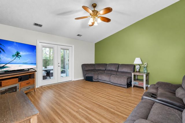 110 Creek Bend Drive, Summerville, SC 29485