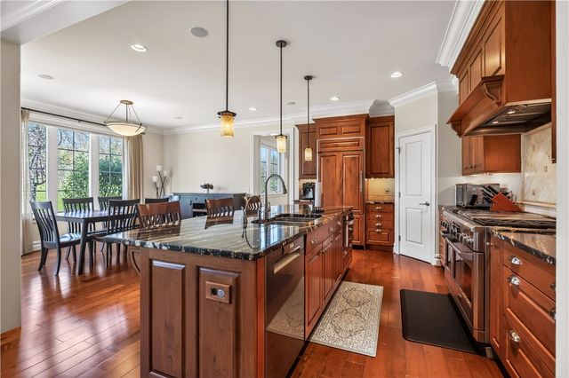 7 Hawkstone Way, Pittsford, NY 14534
