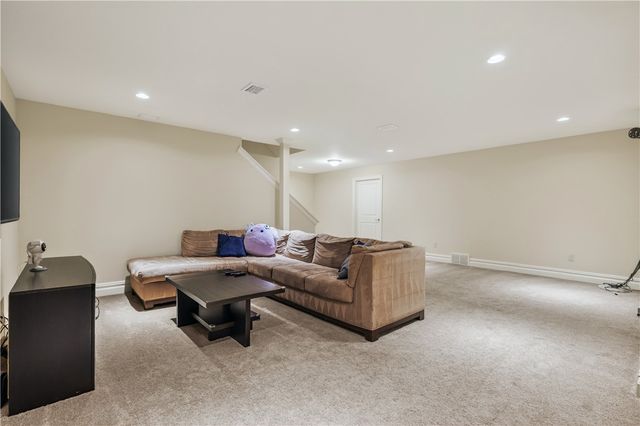 7 Hawkstone Way, Pittsford, NY 14534