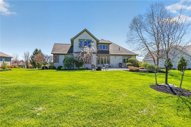 7 Hawkstone Way, Pittsford, NY 14534