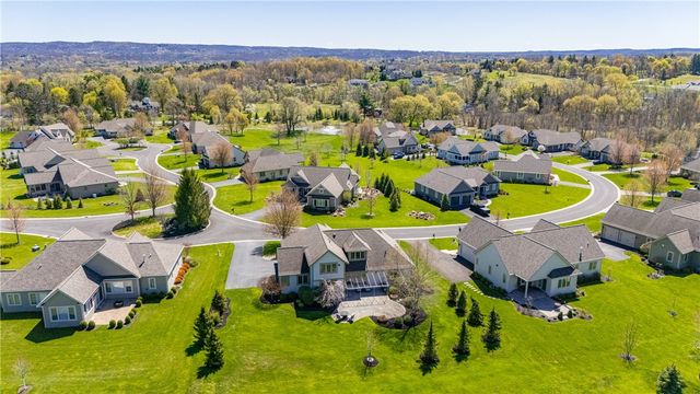 7 Hawkstone Way, Pittsford, NY 14534