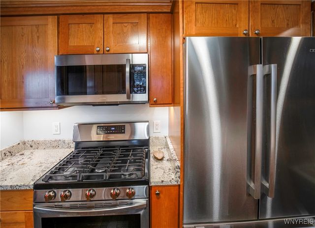 75 Lindhurst Drive, Lockport City, NY 14094